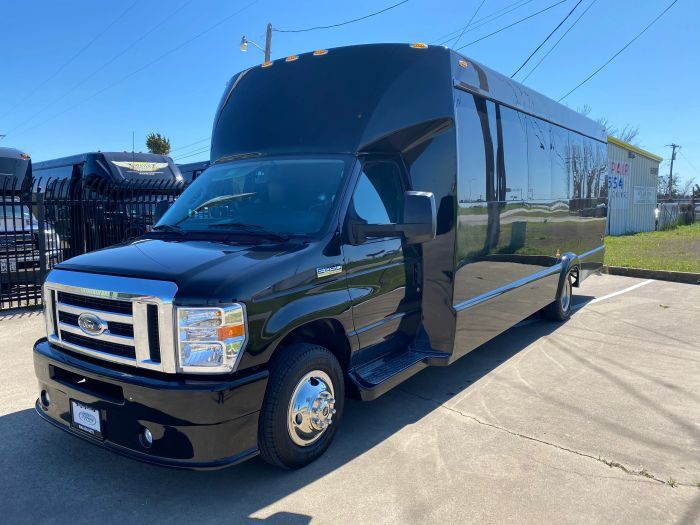 Black party bus – Castle Rock party bus rental